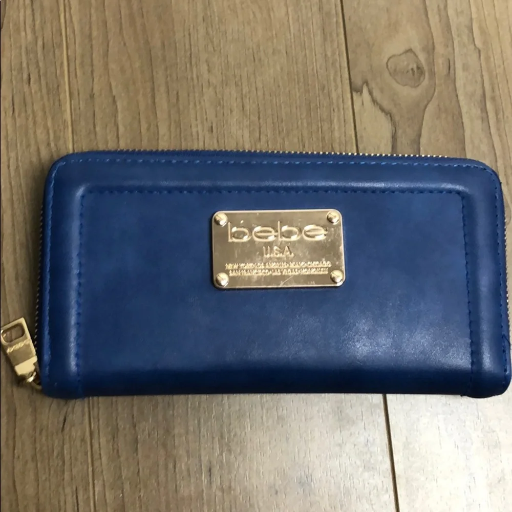 BeBe Clutch Zipper Wallet